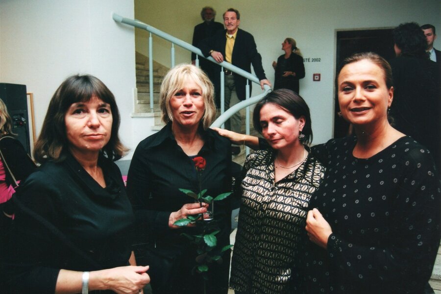 zleva Jana Vránová, Magdalena Jetelová, Magdalena Juříková, Jitka Vitásková, u zábradlí Horst Stölzig; foto: Michaela Dvořáková